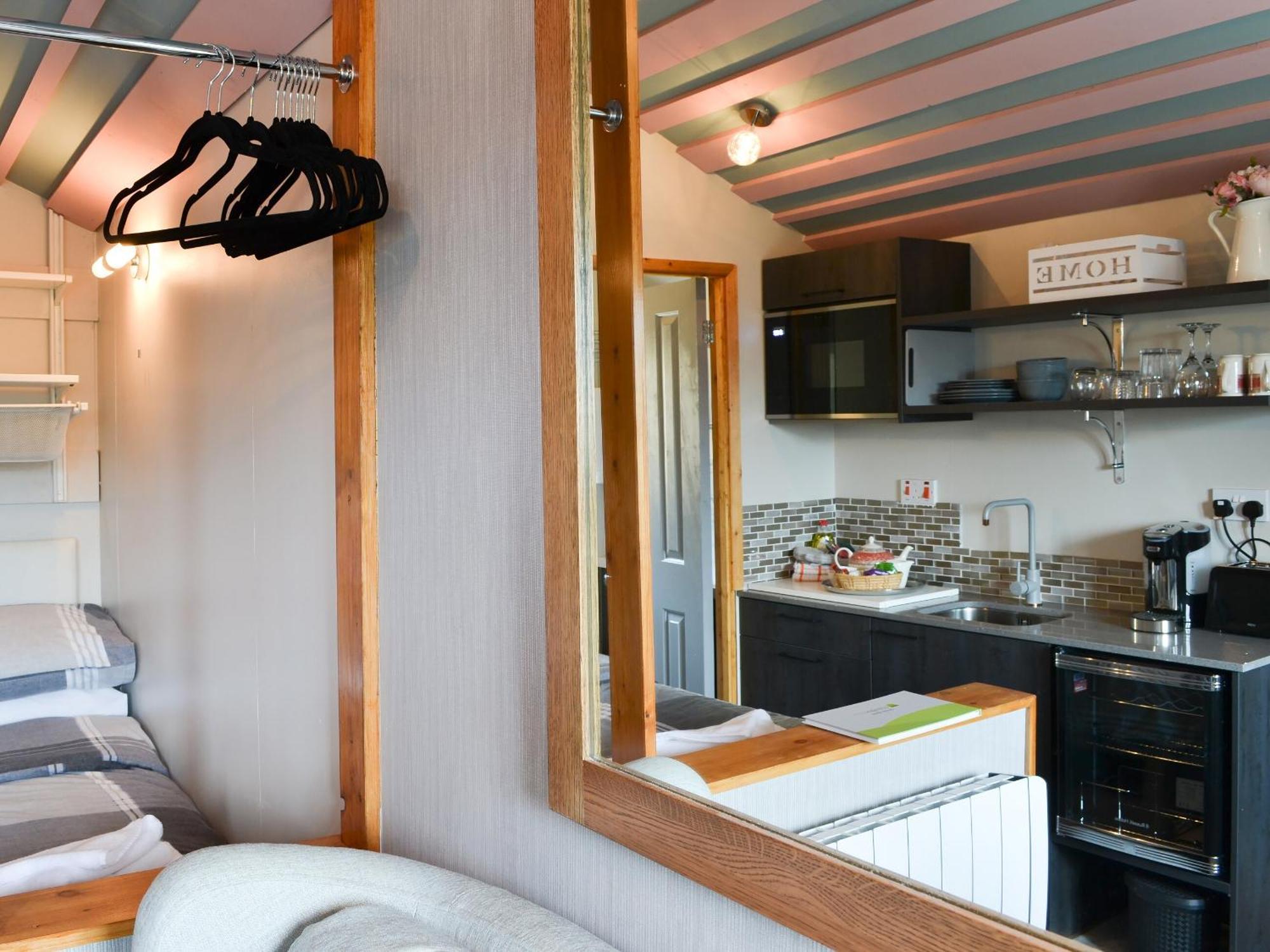 The Rocking Lodge Threlkeld エクステリア 写真